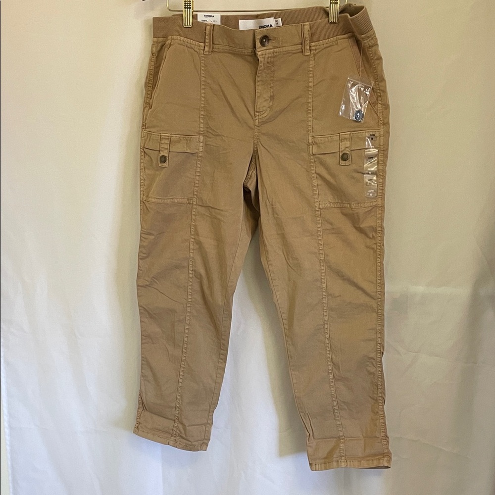 Nwt Women’s size 16 tan Sonoma capri mid rise hits below calf